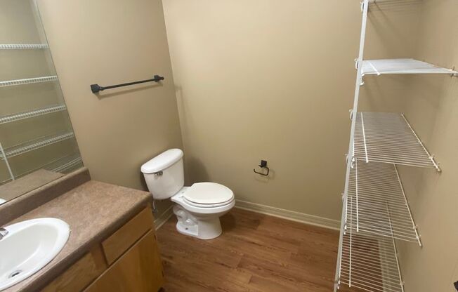 2 beds, 2 baths, 963 sqft, $876, Unit M11-H