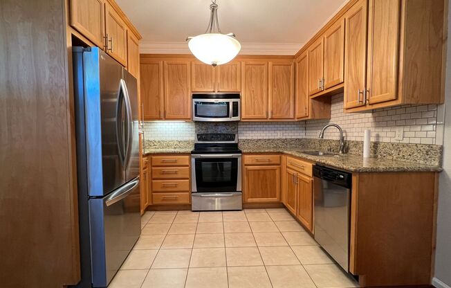 Remodeled 2 Bedroom 2 Bath Condo Walking distance to Santa Row