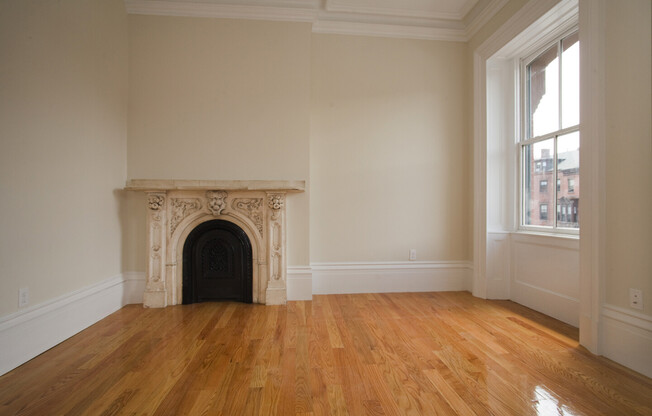 3 beds, 1.5 baths, $5,400, Unit 3