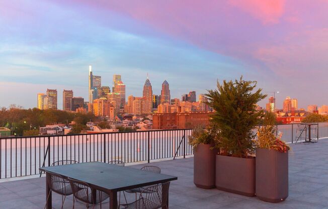 2 beds, 2 baths, 915 sqft, $2,300, Unit 416