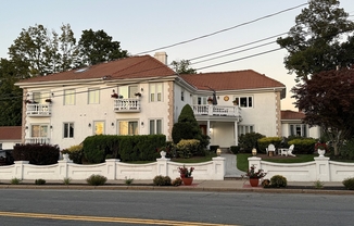 1 SALEM ST