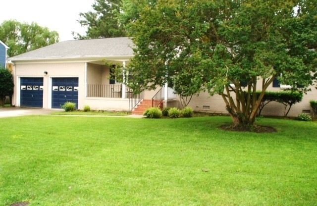 3 beds, 2.5 baths, $2,600