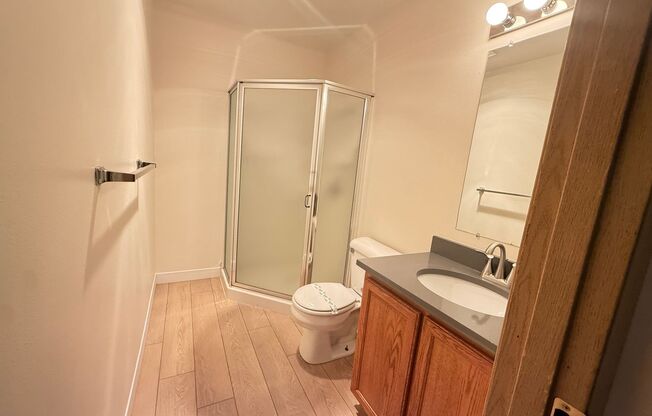 2 beds, 2 baths, 847 sqft, $1,650, Unit 44