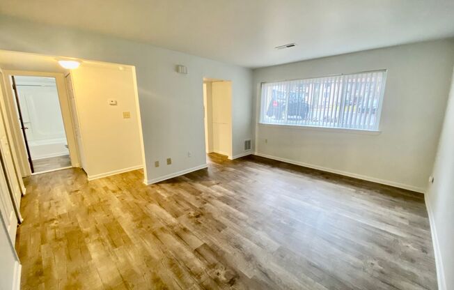 1 bed, 1 bath, 700 sqft, $1,195, Unit 613 Flint Rd. #2