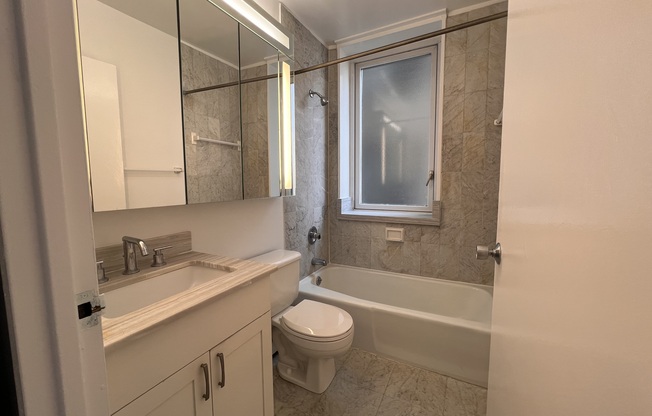 1 bed, 1 bath, $5,000, Unit 6A