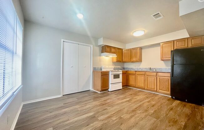 101/103 Lockhart St.