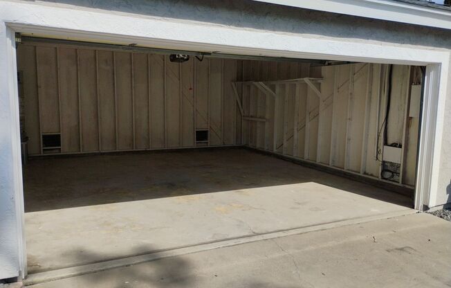 Like new 4 BR/3 Full Baths