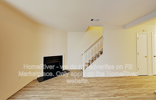 1558 OAKPOINTE DR SW