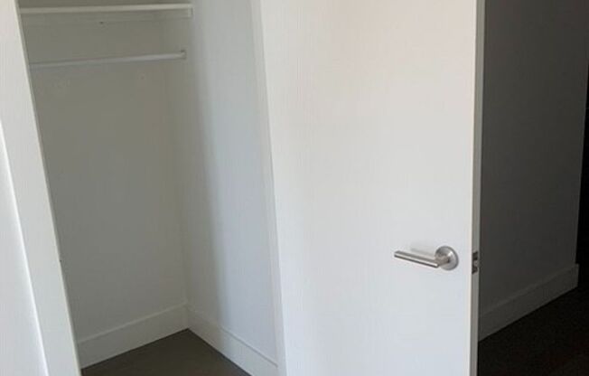 Epic REA- @Lumina 21st FLOOR- ! View /Spacious ,Ultimate Life-Style in San Francisco - Beautiful Spacious 2 BR/2 BA Condo