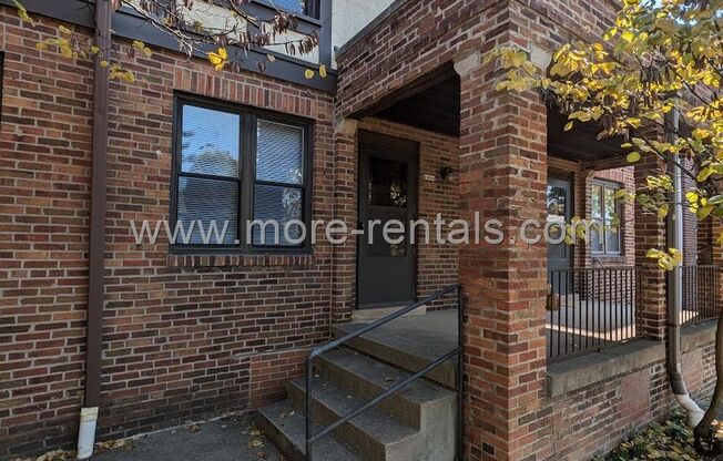 2 beds, 1 bath, 1,024 sqft, $1,400, Unit 1694 Wyandotte Rd