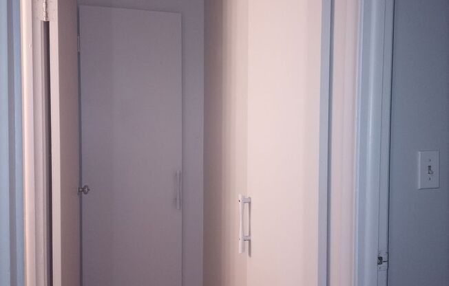 1 bed, 1 bath, 550 sqft, $1,200, Unit 115