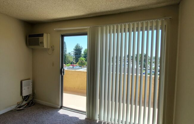 2 beds, 1 bath, 780 sqft, $2,500, Unit 327