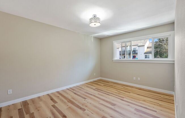 2 beds, 1 bath, 864 sqft, $1,395, Unit #20