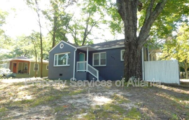 482 HYDE DR NE
