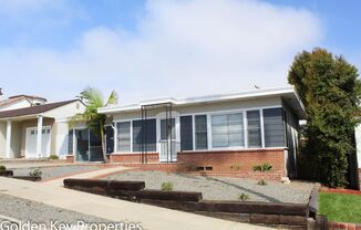 Single-level home close to the beach in Oceanside!