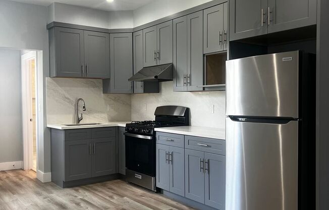 659-661  2nd Ave.