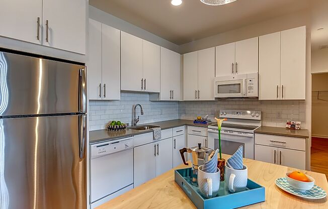 1 bed, 1 bath, 685 sqft, $1,685, Unit 202