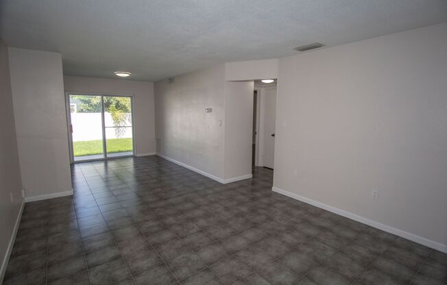 2 beds, 1 bath, $1,865