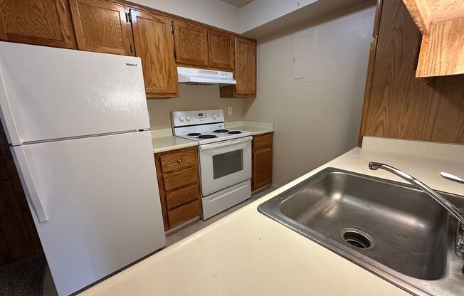 Location! Location! 2-bed 2-bath condo overlooking Aviation Park! $500 off 1st months rent!