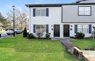 2 beds, 1.5 baths, 1,100 sqft, $1,375, Unit E23