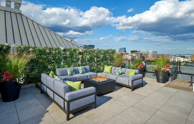 Newly Renovated Sun Deck With Fire Pit