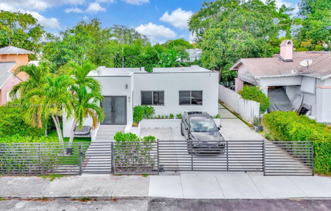 85 NW 47 ST
