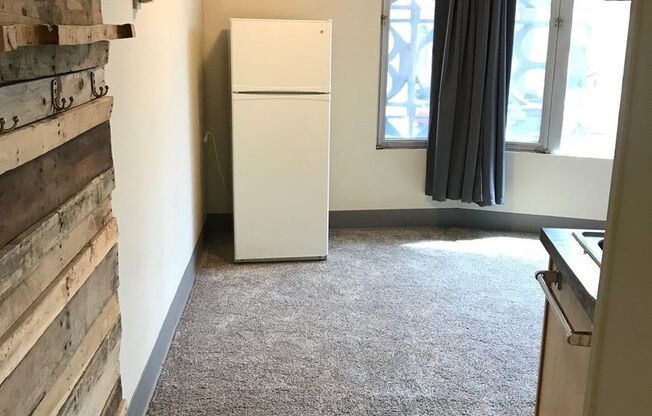 Studio, 1 bath, $750, Unit 273