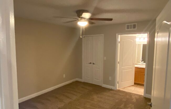 2 beds, 2 baths, $1,400, Unit UNIT # 1190