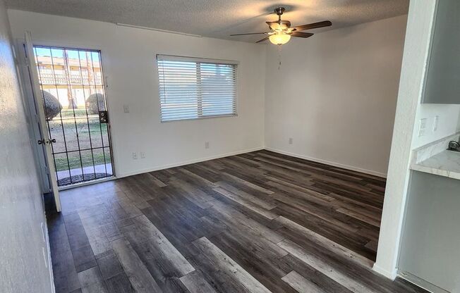 1 bed, 1 bath, 800 sqft, $999
