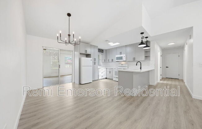 515 FLORAL DR