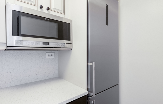 1 bed, 1 bath, 608 sqft, $4,450, Unit 3D