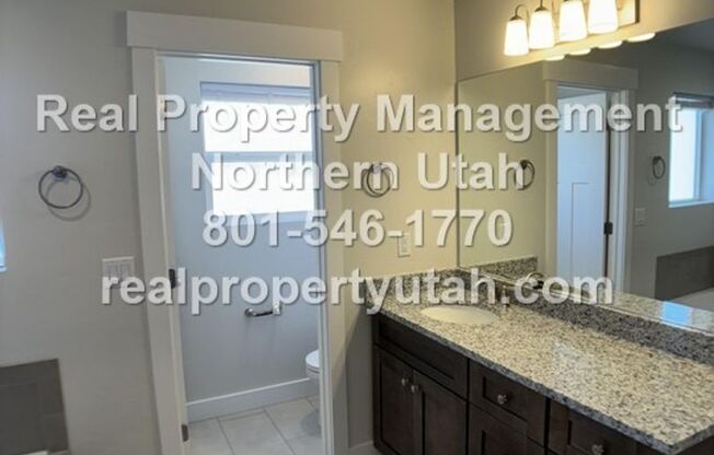 3 beds, 2.5 baths, $2,000