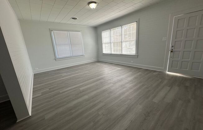 Luxury in Lockport-Newly Remodelled 4 Bedroom 2 Bath