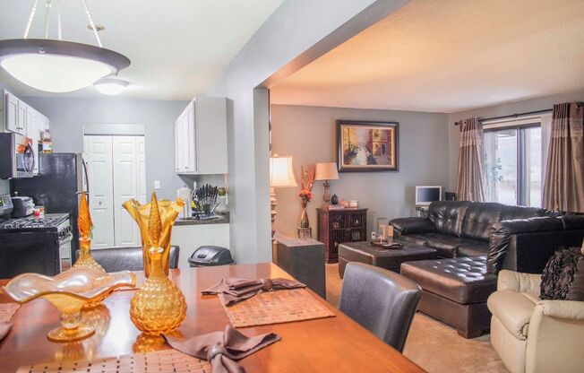 2 beds, 1.5 baths, 1,100 sqft, $1,530, Unit 269