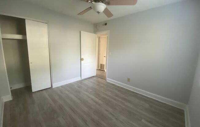 2 beds, 1 bath, $1,050, Unit #120