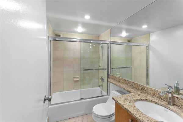 1 bed, 1 bath, 750 sqft, $2,725, Unit 6D