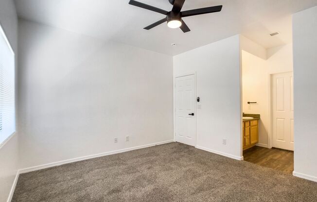 3 beds, 2 baths, 1,352 sqft, $1,795, Unit 215