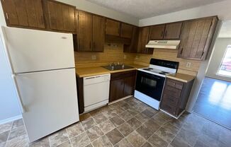 2 beds, 1 bath, $825