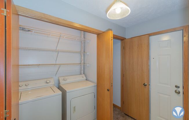 1 bed, 1 bath, 837 sqft, $1,210, Unit AL-5
