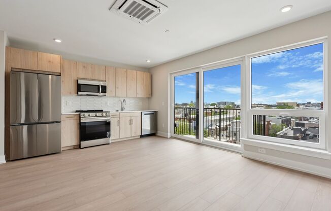Studio, 1 bath, 360 sqft, $1,515, Unit Unit 614