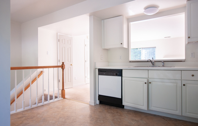 Wonderful 3 level Townhome - convenient location
