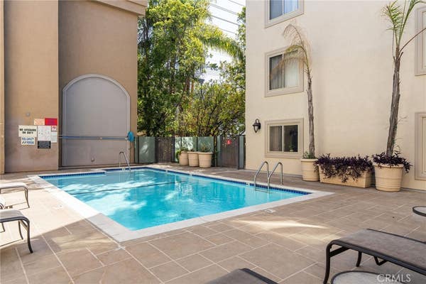 1 bed, 1 bath, 740 sqft, $3,000, Unit 326