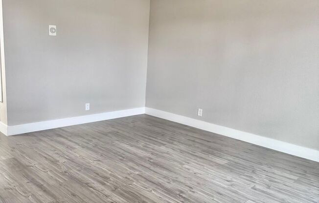 2 beds, 2 baths, 860 sqft, $1,895, Unit 18A