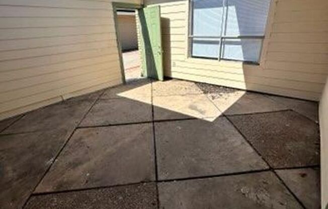 2 beds, 1 bath, 883 sqft, $1,635, Unit 1-1539-C