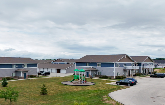 SCS Sturgeon Bay Estates Apartment Community