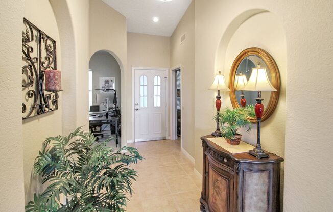 San Lino Annual Condo for Rent