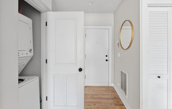 3 beds, 2 baths, 830 sqft, $4,450, Unit 928-3S