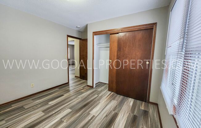 2 beds, 1 bath, $1,050