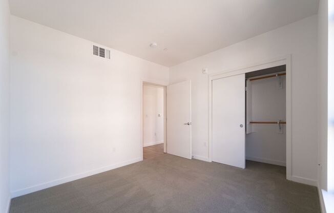 2 beds, 2 baths, 985 sqft, $4,295, Unit 216