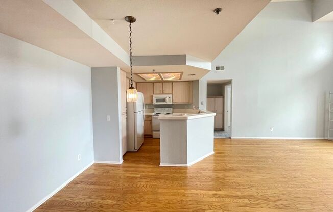 Spacious 2 Bed / 2 Bath Condo + Loft  in Mission Valley